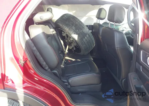 2017 Ford Explorer Sport z USA, uszkodzony, nr VIN 1FM5K8GT2HGB68381